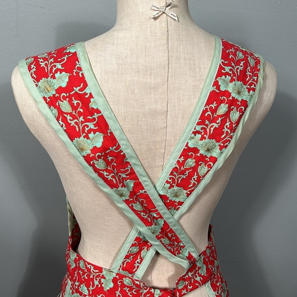 Vintage Teal and Red Floral Criss Cross Back Apron - Picture 6 of 10
